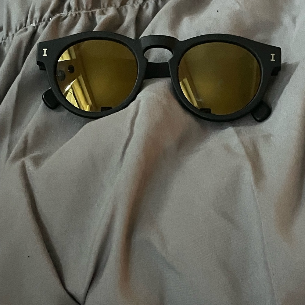 Illesteva Leonard Sunglasses- Never Worn